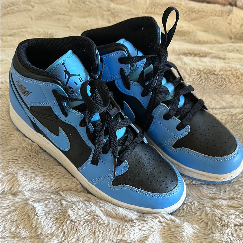 Kids Dunks Jordan High-Top Sneakers - Black and Blue